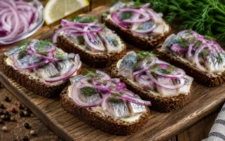 Как вкусно приготовить бутерброды с селёдкой и луком дома