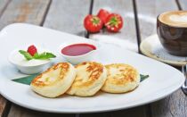 Классические сырники с манкой — лучший рецепт