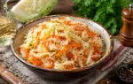Салат с капустой и морковью с уксусом хрустящий и свежий