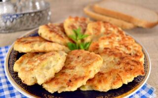 Рецепт куриных оладий с сыром